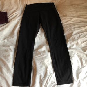 Black lululemon leggings
